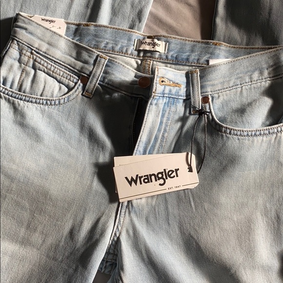 Wrangler bell bottoms - Picture 2 of 3